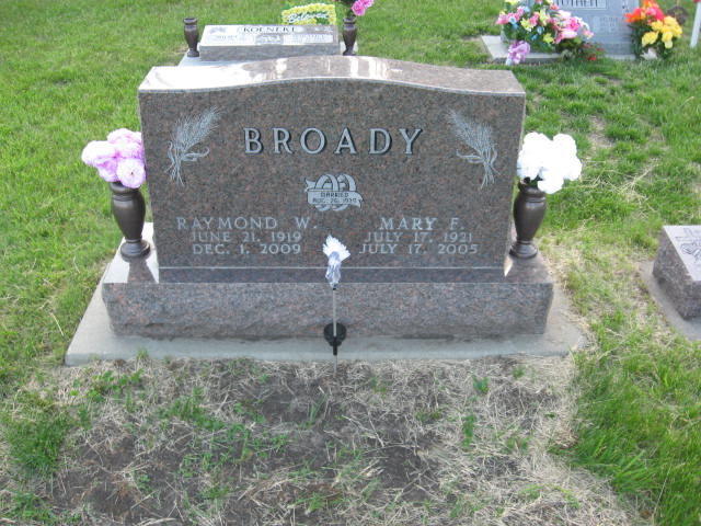 Raymond Willis Broady Grave Photo