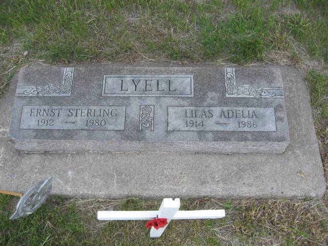 Lilas Adelia Waggoner Lyell Grave Photo